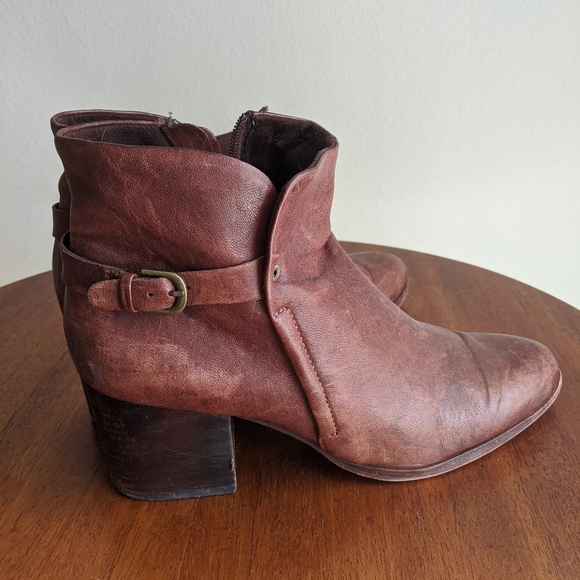Vintage Brown Leather Boots - Picture 1 of 4